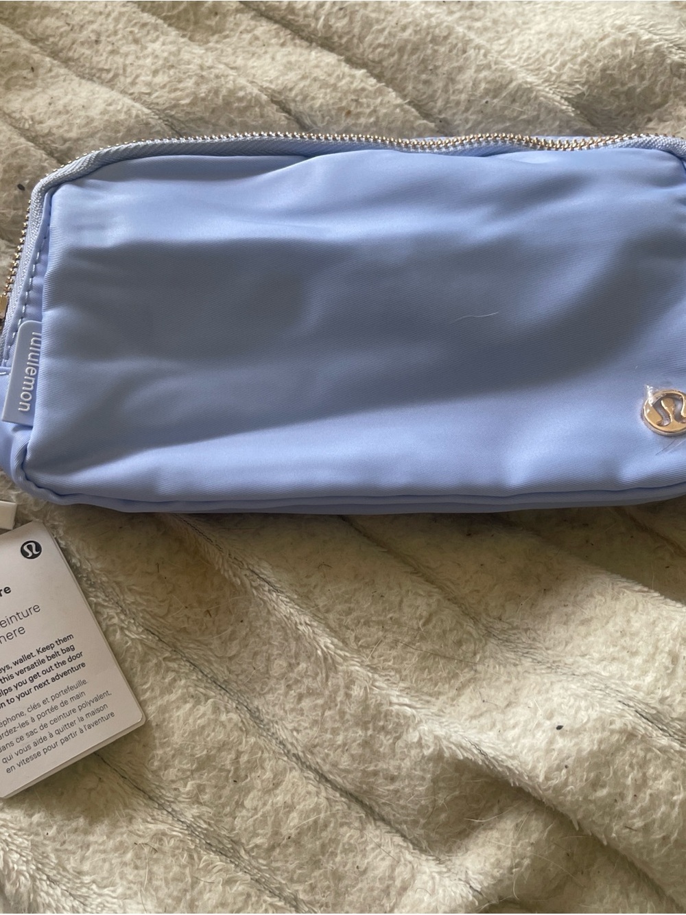 lululemon athletica periwinkle Everywhere Belt Bag, NWT